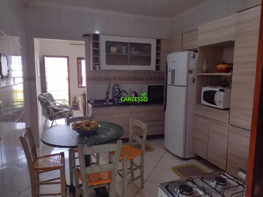 Casa com 2 quartos à venda, 92m2 em Pinheiro Machado, Santa Maria - RS - imagem 8 Foto 8 de Casa com 2 quartos à venda, 92m2 em Pinheiro Machado, Santa Maria - RS