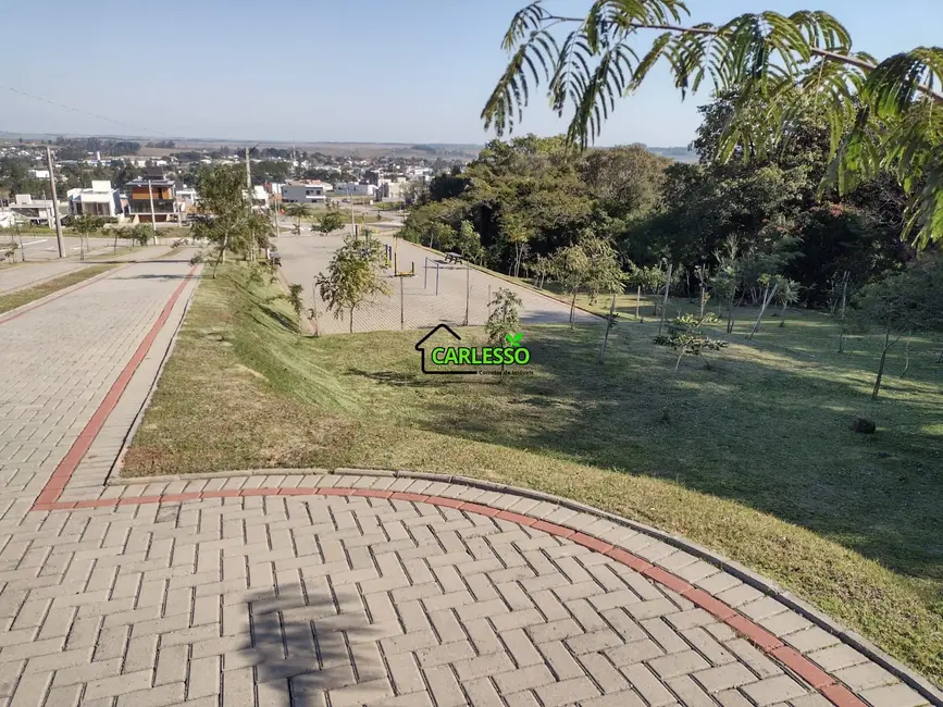 Foto 5 de Terreno / Lote à venda, 413m2 em Tomazetti, Santa Maria - RS