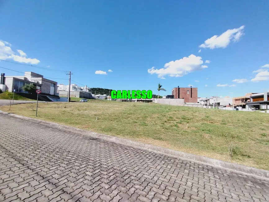 Foto 1 de Terreno / Lote à venda, 413m2 em Tomazetti, Santa Maria - RS