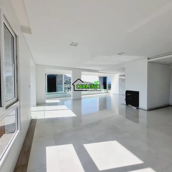 Foto 5 de Apartamento com 3 quartos à venda, 227m2 em Km 3, Santa Maria - RS