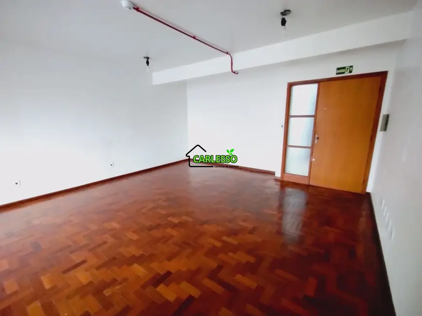 Sala Comercial com 1 quarto para alugar, 39m2 em Centro, Santa Maria - RS - imagem 8 Foto 8 de Sala Comercial com 1 quarto para alugar, 39m2 em Centro, Santa Maria - RS