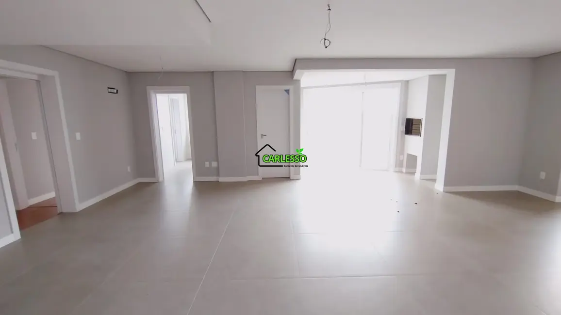 Foto 6 de Apartamento com 3 quartos à venda, 155m2 em Nossa Senhora Medianeira, Santa Maria - RS