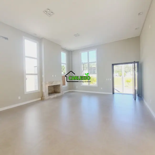 Casa com 3 quartos à venda, 206m2 em Camobi, Santa Maria - RS - imagem 4 Foto 4 de Casa com 3 quartos à venda, 206m2 em Camobi, Santa Maria - RS