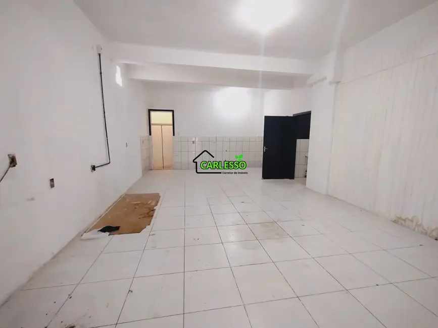 Foto 4 de Loja para alugar, 100m2 em Pinheiro Machado, Santa Maria - RS