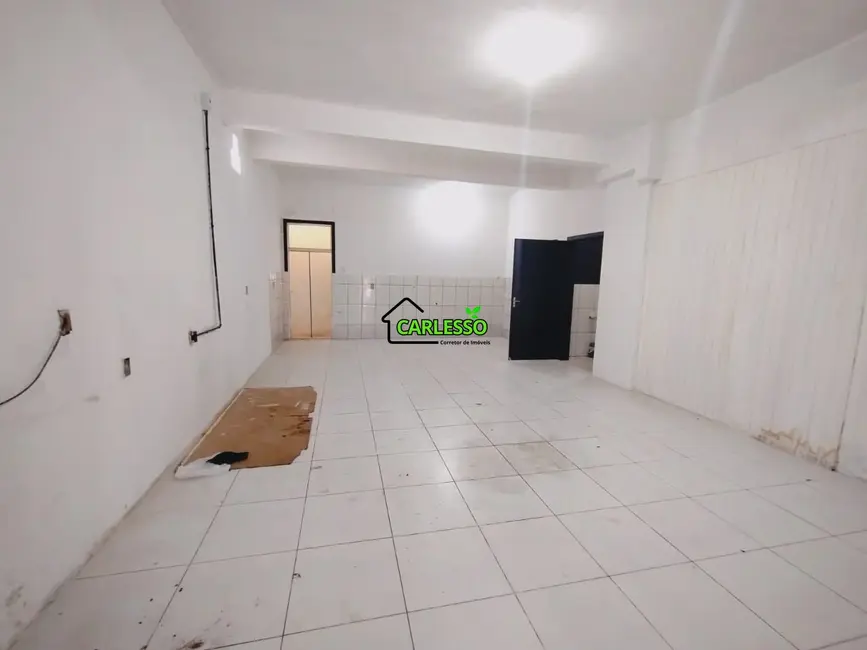 Foto 5 de Loja para alugar, 100m2 em Pinheiro Machado, Santa Maria - RS