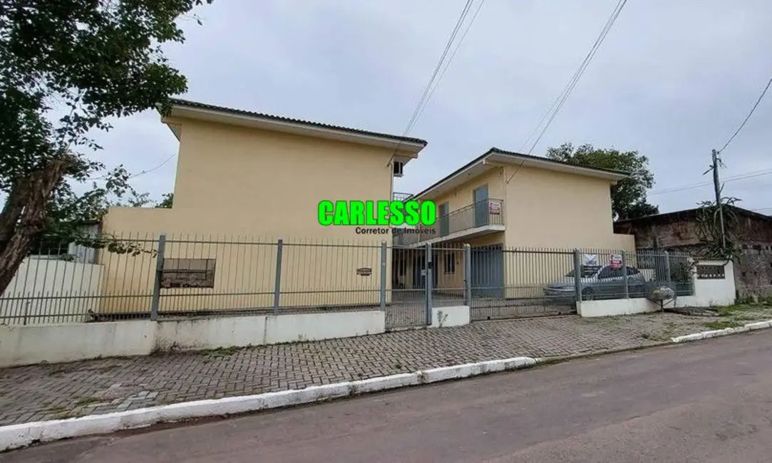 Foto 1 de Sobrado com 3 quartos à venda, 103m2 em Pinheiro Machado, Santa Maria - RS