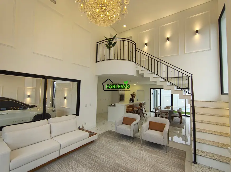 Casa com 3 quartos à venda, 217m2 em Tomazetti, Santa Maria - RS - imagem 8 Foto 8 de Casa com 3 quartos à venda, 217m2 em Tomazetti, Santa Maria - RS