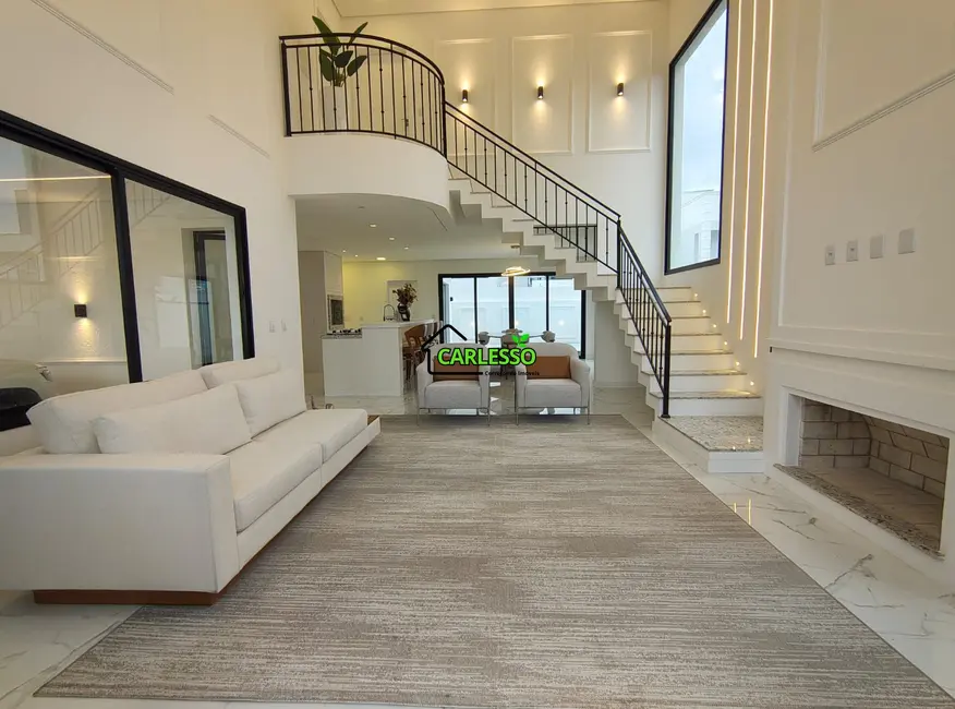 Casa com 3 quartos à venda, 217m2 em Tomazetti, Santa Maria - RS - imagem 4 Foto 4 de Casa com 3 quartos à venda, 217m2 em Tomazetti, Santa Maria - RS