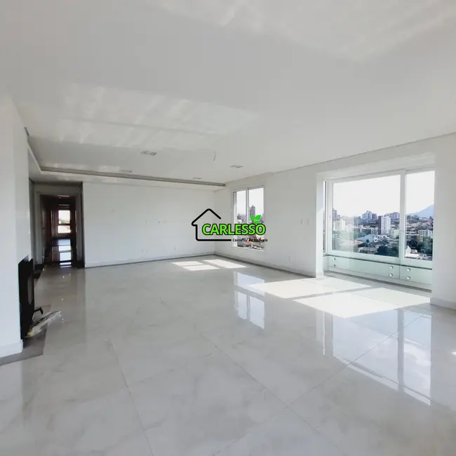 Foto 9 de Apartamento com 3 quartos à venda, 227m2 em Km 3, Santa Maria - RS