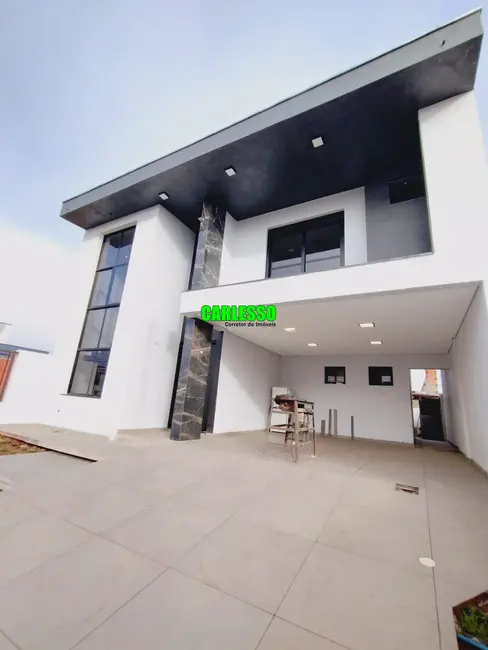 Foto 2 de Casa com 3 quartos à venda, 167m2 em Pinheiro Machado, Santa Maria - RS