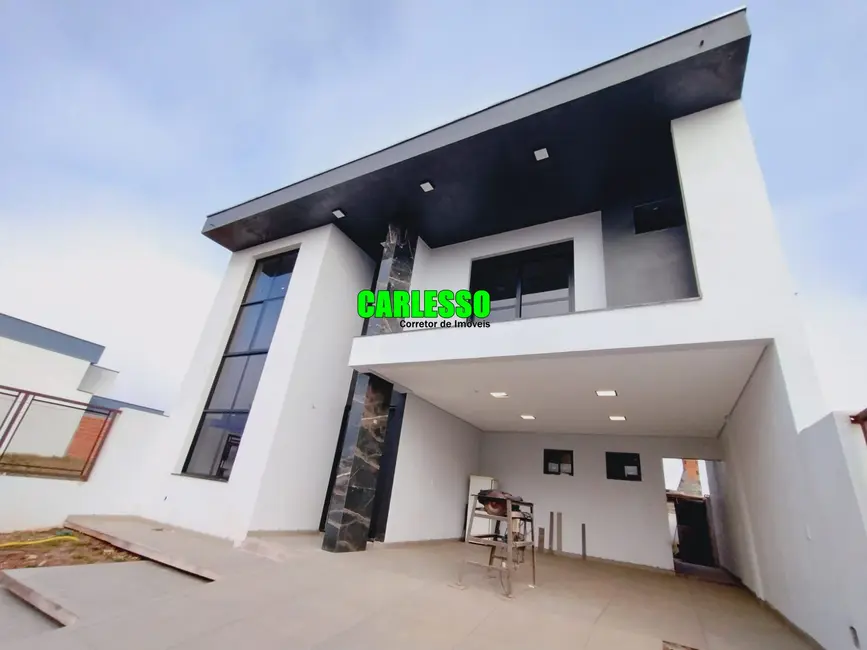 Foto 1 de Casa com 3 quartos à venda, 167m2 em Pinheiro Machado, Santa Maria - RS