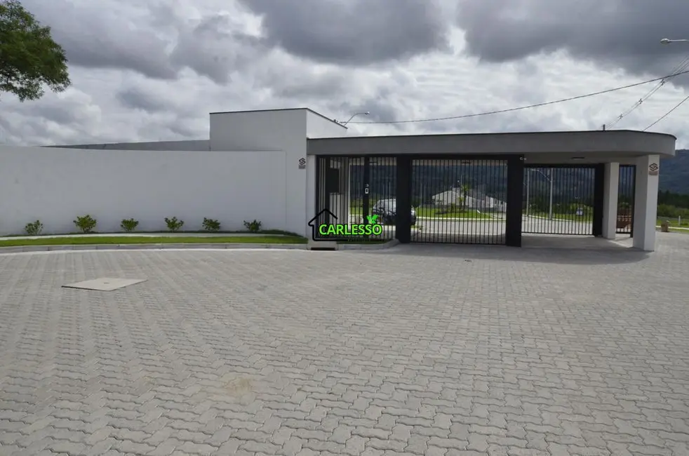 Foto 2 de Terreno / Lote à venda, 393m2 em São José, Santa Maria - RS