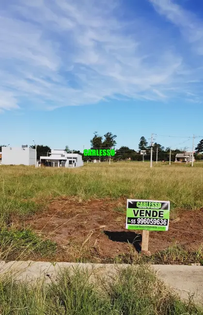 Foto 1 de Terreno / Lote à venda, 330m2 em Pinheiro Machado, Santa Maria - RS