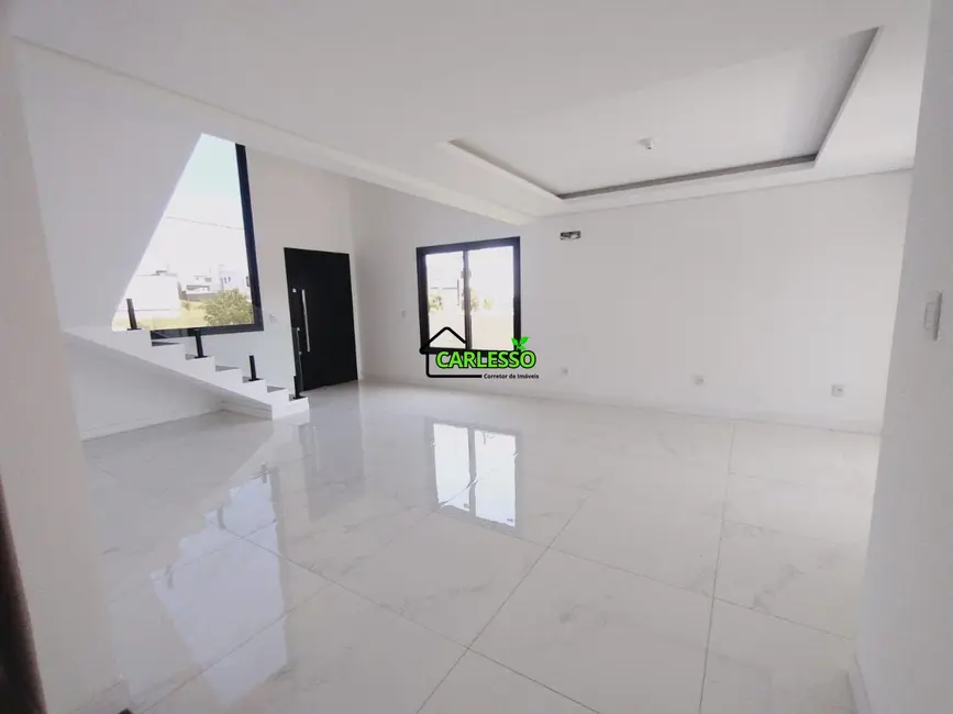Casa com 3 quartos à venda, 176m2 em Camobi, Santa Maria - RS - imagem 8 Foto 8 de Casa com 3 quartos à venda, 176m2 em Camobi, Santa Maria - RS