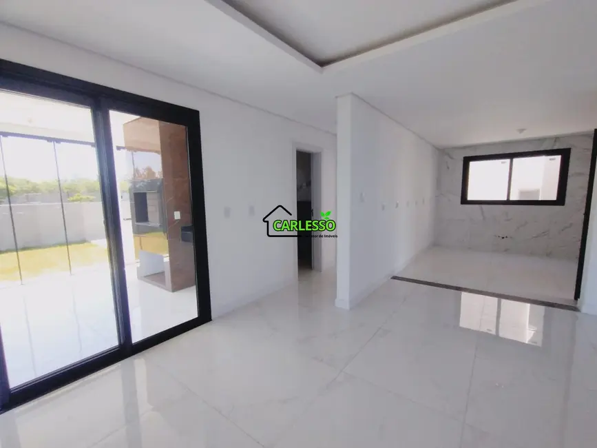Casa com 3 quartos à venda, 176m2 em Camobi, Santa Maria - RS - imagem 6 Foto 6 de Casa com 3 quartos à venda, 176m2 em Camobi, Santa Maria - RS