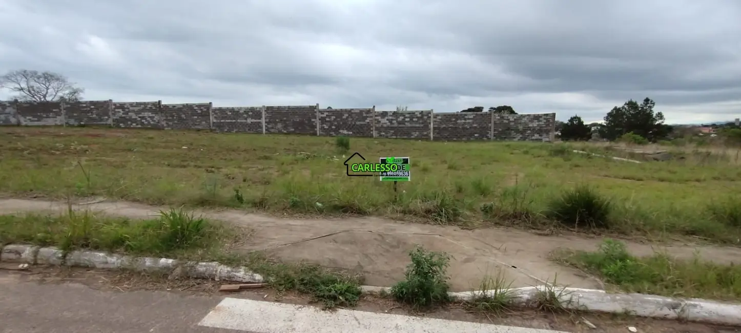 Foto 4 de Terreno / Lote à venda, 323m2 em Pinheiro Machado, Santa Maria - RS