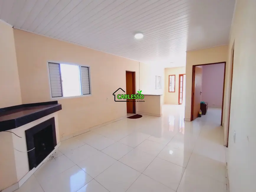 Casa com 3 quartos à venda, 160m2 em Julio De Castilhos - RS - imagem 8 Foto 8 de Casa com 3 quartos à venda, 160m2 em Julio De Castilhos - RS