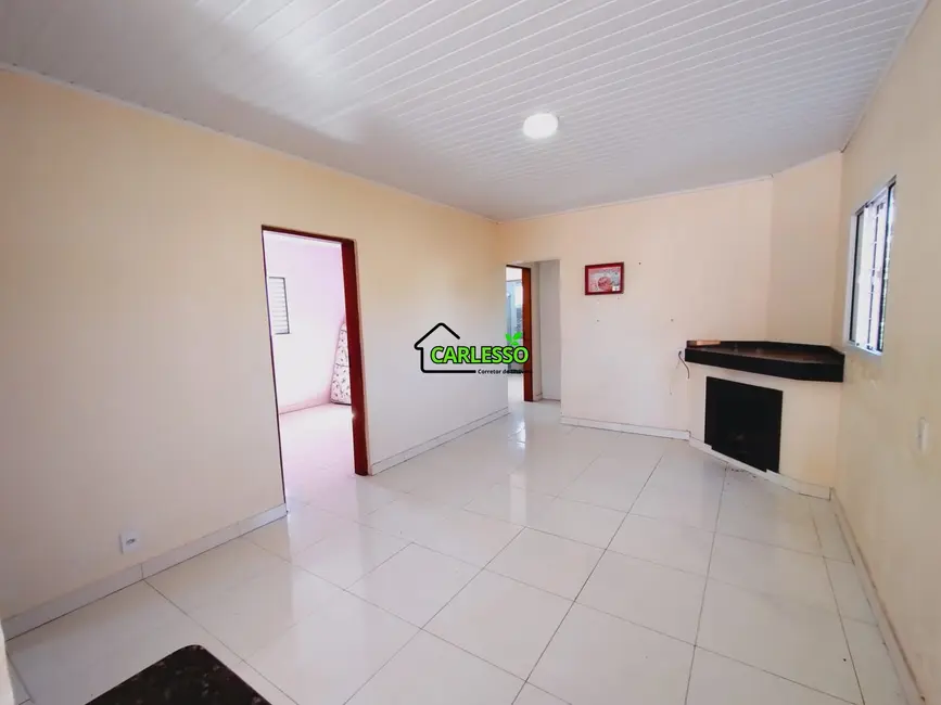 Casa com 3 quartos à venda, 160m2 em Julio De Castilhos - RS - imagem 6 Foto 6 de Casa com 3 quartos à venda, 160m2 em Julio De Castilhos - RS