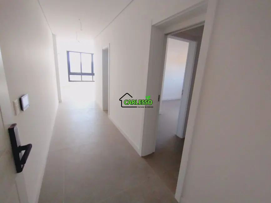 Foto 6 de Apartamento com 3 quartos à venda, 135m2 em Nossa Senhora de Lourdes, Santa Maria - RS