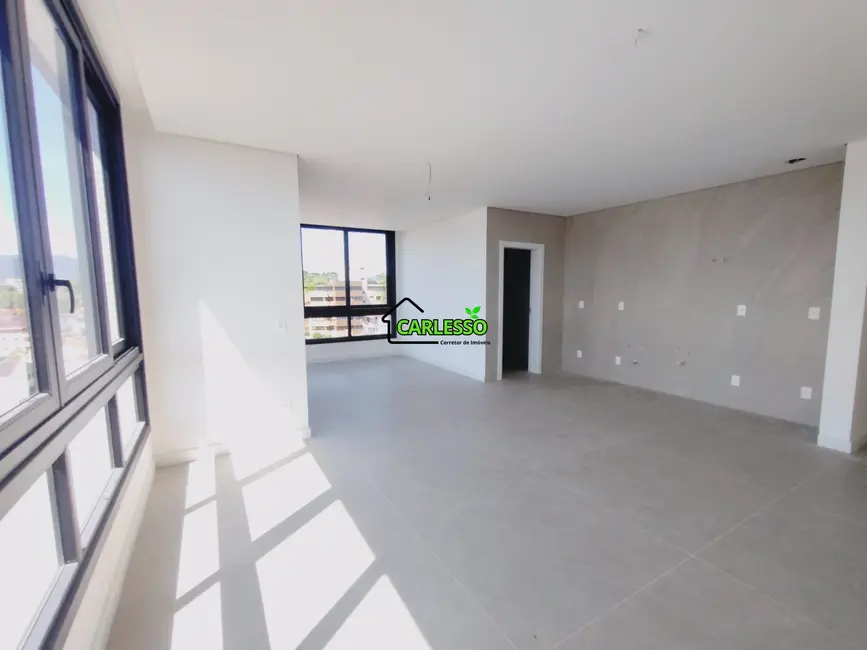 Foto 9 de Apartamento com 3 quartos à venda, 135m2 em Nossa Senhora de Lourdes, Santa Maria - RS