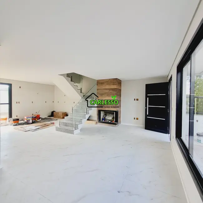 Foto 2 de Casa com 3 quartos à venda, 120m2 em Diácono João Luiz Pozzobon, Santa Maria - RS