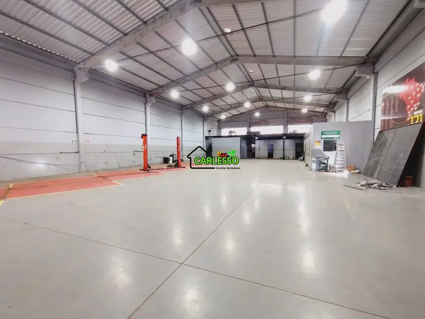 Armazém / Galpão com 3 quartos para alugar, 600m2 em Camobi, Santa Maria - RS - imagem 3 Foto 3 de Armazém / Galpão com 3 quartos para alugar, 600m2 em Camobi, Santa Maria - RS
