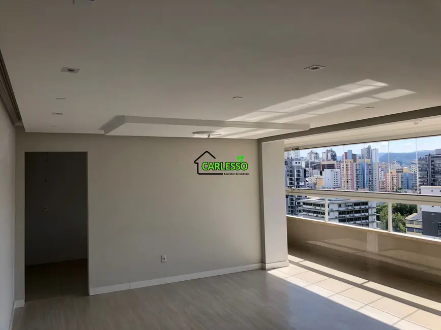 Foto 2 de Apartamento com 3 quartos à venda, 109m2 em Nossa Senhora de Fátima, Santa Maria - RS