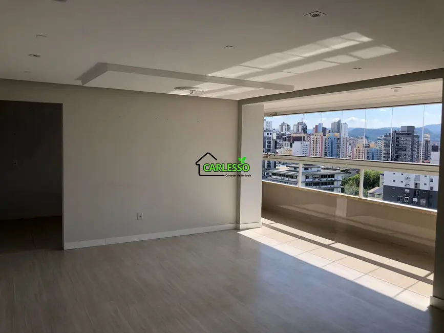 Foto 4 de Apartamento com 3 quartos à venda, 109m2 em Nossa Senhora de Fátima, Santa Maria - RS