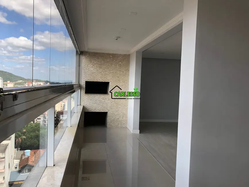 Foto 6 de Apartamento com 3 quartos à venda, 109m2 em Nossa Senhora de Fátima, Santa Maria - RS