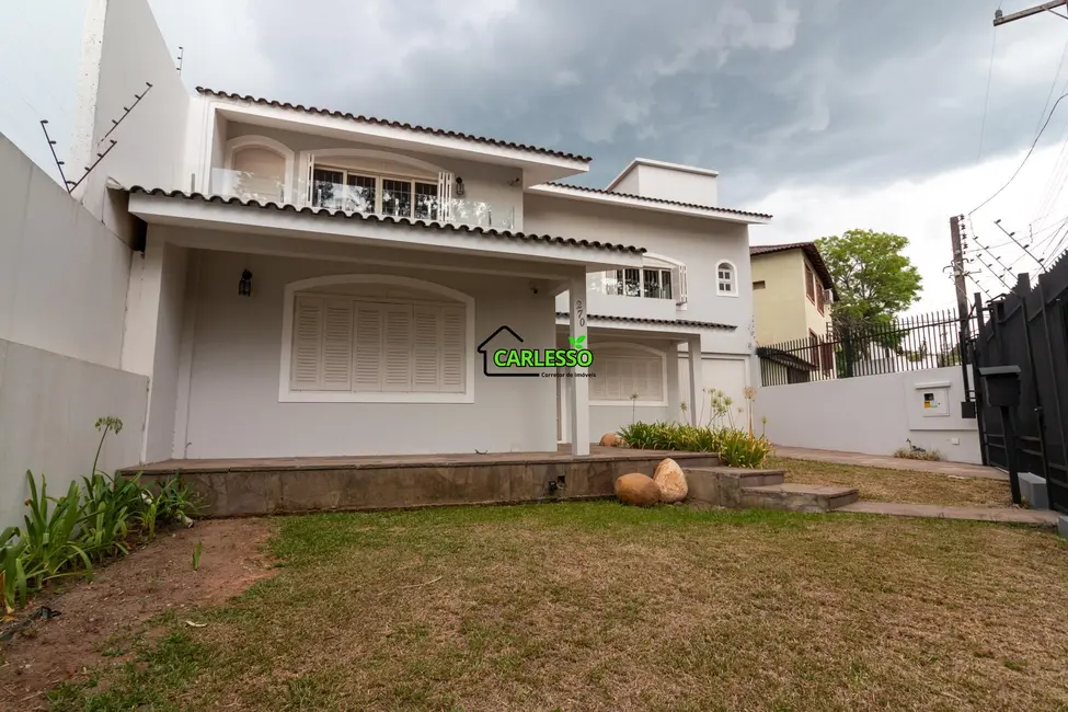 Casa com 4 quartos à venda, 421m2 em Nossa Senhora de Lourdes, Santa Maria - RS - imagem 1 Foto 1 de Casa com 4 quartos à venda, 421m2 em Nossa Senhora de Lourdes, Santa Maria - RS