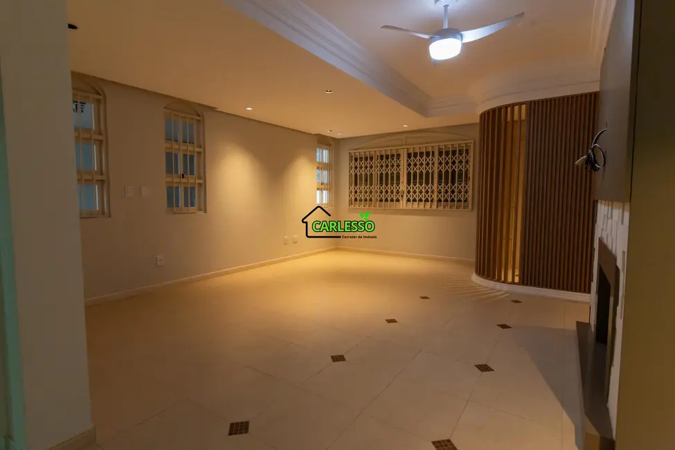 Casa com 4 quartos à venda, 421m2 em Nossa Senhora de Lourdes, Santa Maria - RS - imagem 6 Foto 6 de Casa com 4 quartos à venda, 421m2 em Nossa Senhora de Lourdes, Santa Maria - RS