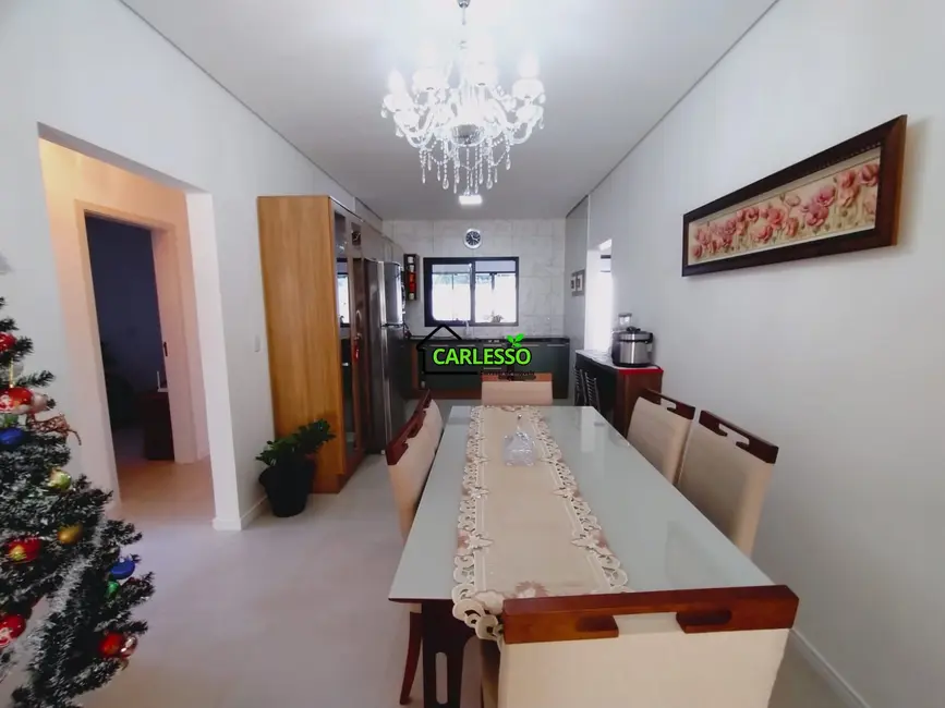 Casa com 3 quartos à venda, 132m2 em Pinheiro Machado, Santa Maria - RS - imagem 4 Foto 4 de Casa com 3 quartos à venda, 132m2 em Pinheiro Machado, Santa Maria - RS