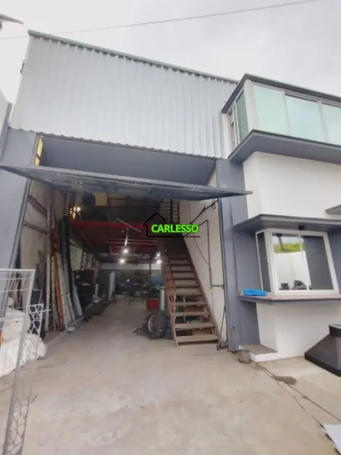 Foto 2 de Armazém / Galpão com 1 quarto à venda, 200m2 em Patronato, Santa Maria - RS