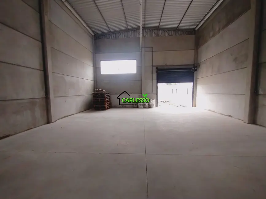 Armazém / Galpão para alugar, 200m2 em Juscelino Kubitschek, Santa Maria - RS - imagem 9 Foto 9 de Armazém / Galpão para alugar, 200m2 em Juscelino Kubitschek, Santa Maria - RS