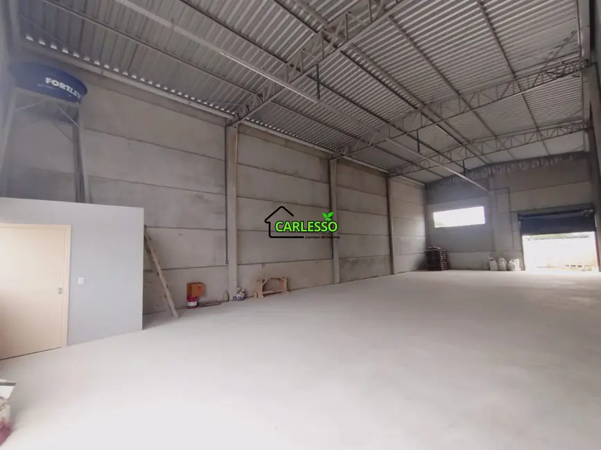 Armazém / Galpão para alugar, 200m2 em Juscelino Kubitschek, Santa Maria - RS - imagem 4 Foto 4 de Armazém / Galpão para alugar, 200m2 em Juscelino Kubitschek, Santa Maria - RS