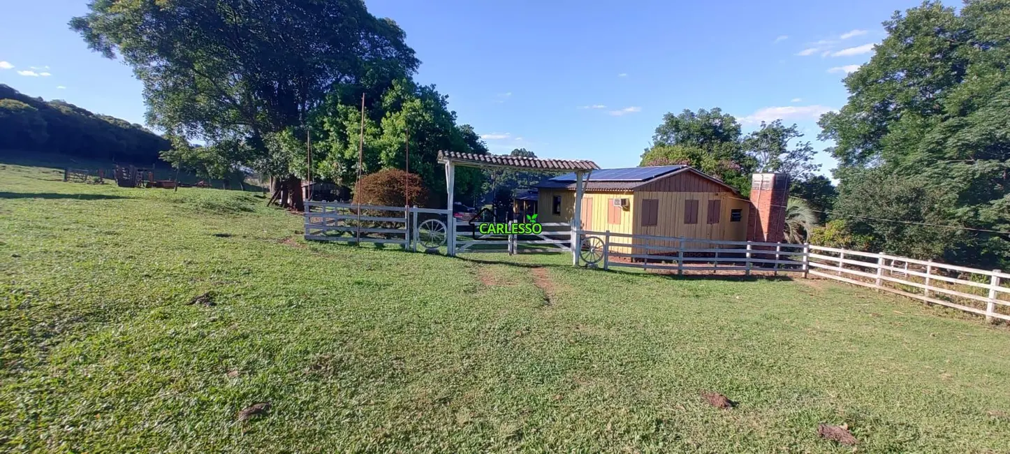 Foto 2 de Chácara com 4 quartos à venda, 60m2 em Santiago - RS