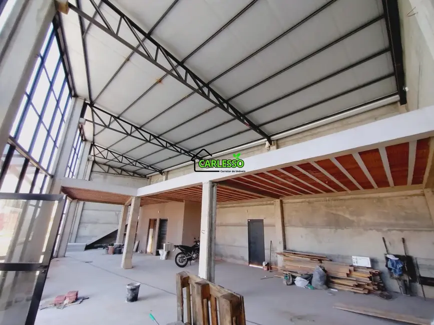 Foto 6 de Loja para alugar, 237m2 em Patronato, Santa Maria - RS