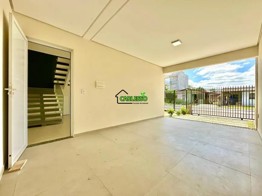 Casa com 3 quartos à venda, 144m2 em Pinheiro Machado, Santa Maria - RS - imagem 2 Foto 2 de Casa com 3 quartos à venda, 144m2 em Pinheiro Machado, Santa Maria - RS