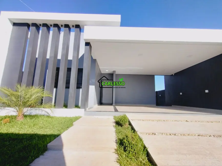 Casa com 3 quartos à venda, 160m2 em Pinheiro Machado, Santa Maria - RS - imagem 2 Foto 2 de Casa com 3 quartos à venda, 160m2 em Pinheiro Machado, Santa Maria - RS