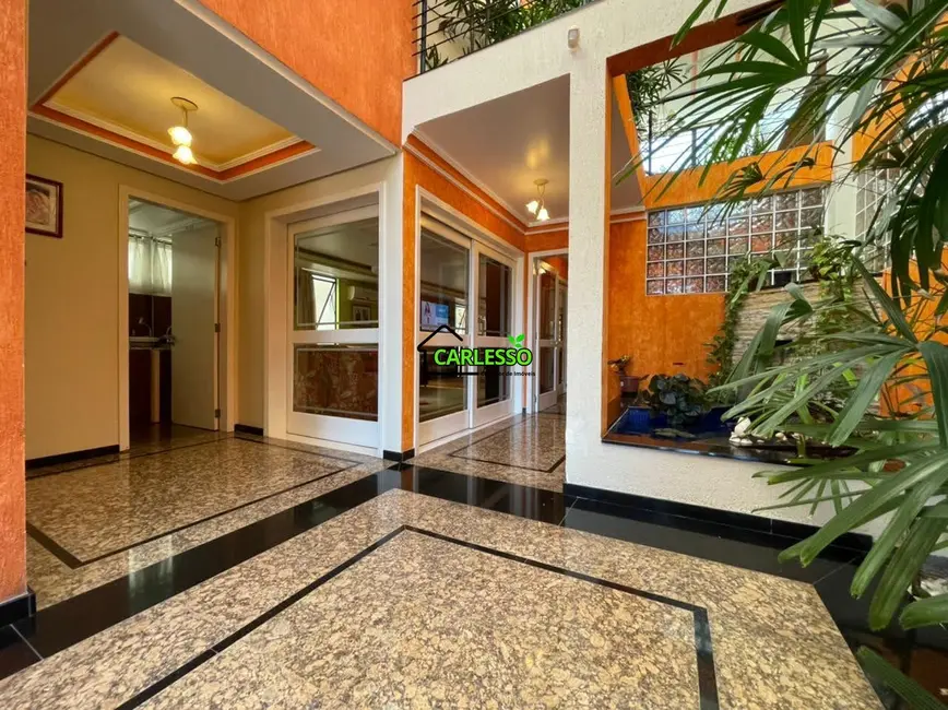 Foto 4 de Casa com 6 quartos à venda, 650m2 em Nossa Senhora de Lourdes, Santa Maria - RS