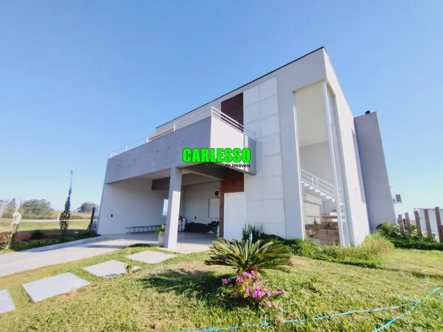 Foto 1 de Casa com 4 quartos à venda, 434m2 em Camobi, Santa Maria - RS