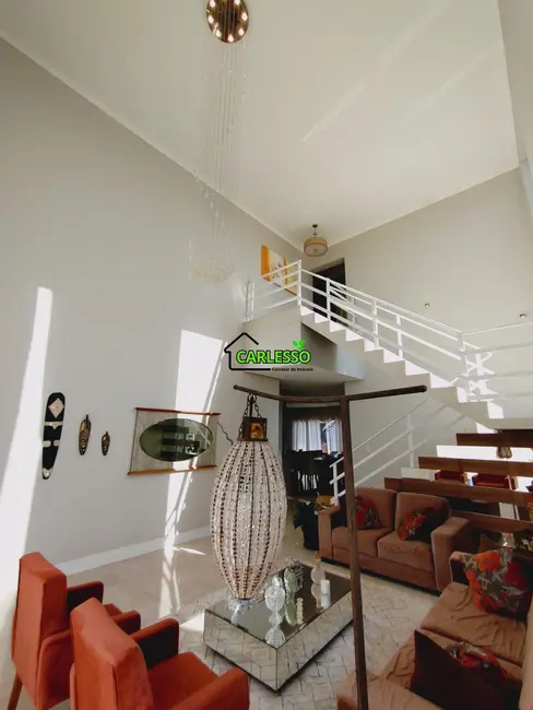 Casa com 4 quartos à venda, 434m2 em Camobi, Santa Maria - RS - imagem 8 Foto 8 de Casa com 4 quartos à venda, 434m2 em Camobi, Santa Maria - RS