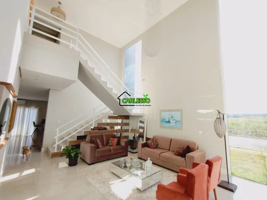 Casa com 4 quartos à venda, 434m2 em Camobi, Santa Maria - RS - imagem 6 Foto 6 de Casa com 4 quartos à venda, 434m2 em Camobi, Santa Maria - RS