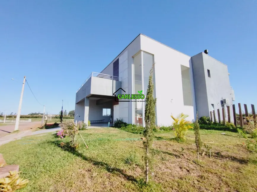 Casa com 4 quartos à venda, 434m2 em Camobi, Santa Maria - RS - imagem 2 Foto 2 de Casa com 4 quartos à venda, 434m2 em Camobi, Santa Maria - RS