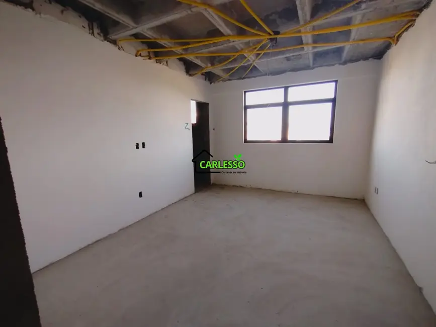 Foto 9 de Apartamento com 3 quartos à venda, 197m2 em Nossa Senhora Medianeira, Santa Maria - RS