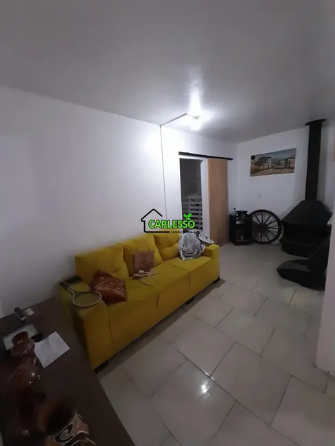 Casa com 3 quartos à venda, 183m2 em Tancredo Neves, Santa Maria - RS - imagem 4 Foto 4 de Casa com 3 quartos à venda, 183m2 em Tancredo Neves, Santa Maria - RS