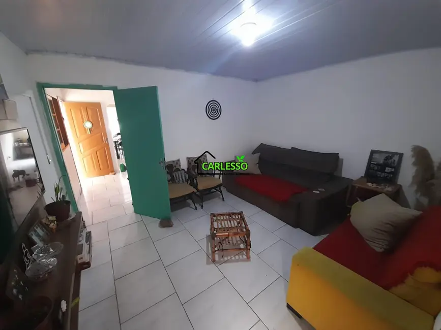 Casa com 3 quartos à venda, 183m2 em Tancredo Neves, Santa Maria - RS - imagem 3 Foto 3 de Casa com 3 quartos à venda, 183m2 em Tancredo Neves, Santa Maria - RS