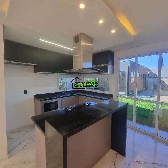 Casa com 3 quartos à venda, 190m2 em São José, Santa Maria - RS - imagem 6 Foto 6 de Casa com 3 quartos à venda, 190m2 em São José, Santa Maria - RS