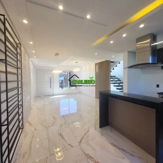 Casa com 3 quartos à venda, 190m2 em São José, Santa Maria - RS - imagem 3 Foto 3 de Casa com 3 quartos à venda, 190m2 em São José, Santa Maria - RS
