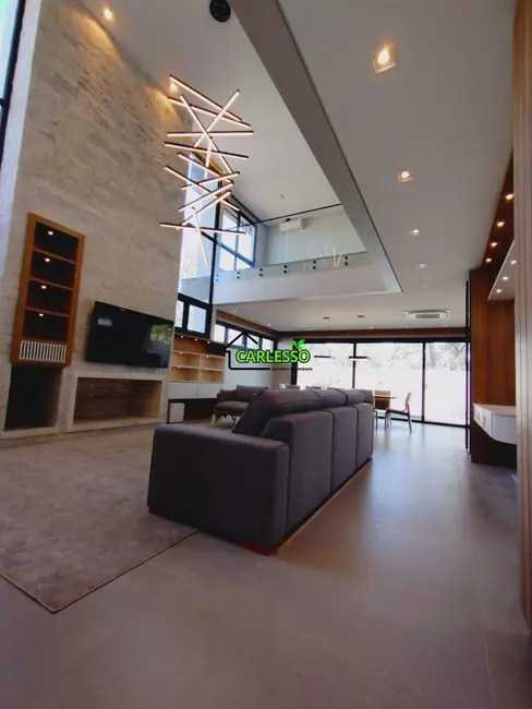 Casa com 5 quartos à venda, 381m2 em Camobi, Santa Maria - RS - imagem 7 Foto 7 de Casa com 5 quartos à venda, 381m2 em Camobi, Santa Maria - RS